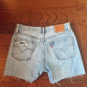 Levi midi shorts